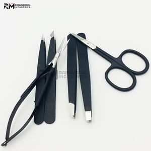 Pinzas para Cejas Personalizadas RMI con Recubrimiento de Polvo Negro / Punta Plateada de Acero Inoxidable, Juego de 4 Pinzas con Puntas Diferentes - Product Image 4
