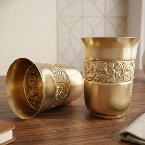 Verres à boire en laiton finition royale, au design unique et au style élégant, article décoratif pour la table. - Product Image 6