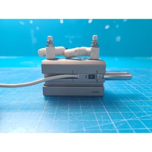 Cylindre pneumatique compact CKD FL288664 SSD-KLF-20-25, utilisé comme pièce détachée pour équipement semi-conducteur d'occasion - Product Image 3