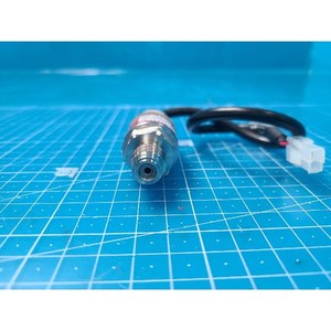 Wasco UHP169-31W3A High Purity Pressure <b>Switch</b> <b>Used</b> As Is Legacy Semiconductor Equipment Parts - Product Image 1