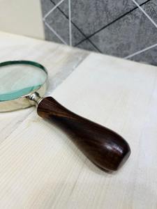 Loupe grossissante de 3 pouces en finition nickel avec poignée ronde en bois - Product Image 2
