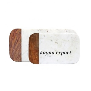 Planche à découper en marbre et bois, design moderne et écologique, avec poignée en bois, pour comptoir de cuisine et utilisation sur table. - Product Image 5