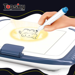 Haute qualité en plastique <span class=keywords><strong>projecteur</strong></span> conseil <span class=keywords><strong>dessin</strong></span> jouets éclairer traçage Pad peinture Art Machine conseil jouets <span class=keywords><strong>pour</strong></span> enfants - Product Image 3