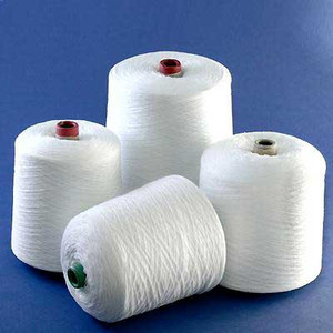 Exportateur de fil de polyester 100% NE 10s/1 pour le tissage, fil à âme filée écologique et antibactérien en provenance d'Inde - Product Image 4