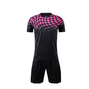 Ensemble chemises et shorts d'entraînement avec logo personnalisé pour hommes kits d'uniformes de maillot de football maillot de football à porter par sublimation pour les joueurs - Product Image 1