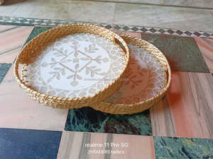 Bandeja decorativa para el hogar para mesa de centro tejida a mano en 2 tamaños Bandeja de ratán nácar de alta calidad Nuevo interior - Product Image 4