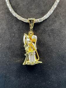 Colgante de Lujo de Moissanita Chapado en Oro de Plata 925 con Diseño de la Santa Muerte Mexicana, Diamante Dvars DDP-722, Estilo Hip Hop Religioso para Raperos - Product Image 5