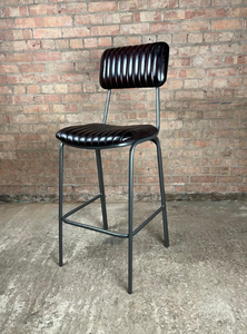 Ensemble de bar d'angle en teck massif rustique avec tabourets de bar rembourrés, intérieurs de luxe faits à la main, écologiques et durables - Product Image 2