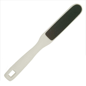 Râpe à pieds en acier inoxydable allemand pour la vente en gros, lime à callosités profilée, lime à pieds en métal pour l'entretien des pieds et la beauté - Product Image 1