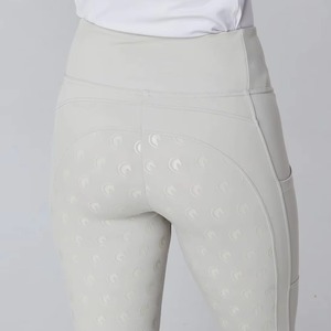 Leggings d'équitation pour femme en promotion, vêtements d'équitation sur mesure, collants de course avec fente en silicone intégrale et poche latérale - Product Image 4