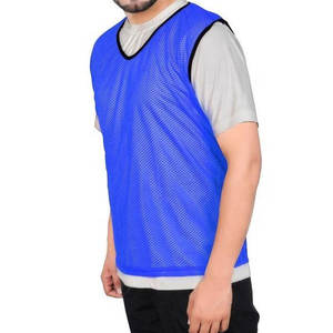 Combinaison d'entraînement unisexe personnalisée |   Gilet de sport en maille bleu roi respirant à séchage rapide col en V |   Équipement sportif en gros - Product Image 2