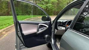 USED 2008 Toyota RAV 4 - Product Image 3