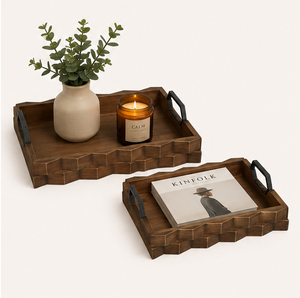 Juego de 2 bandejas rectangulares de madera artesanales de primera calidad con asas metálicas industriales y diseño geométrico decorativo tallado. - Product Image 6