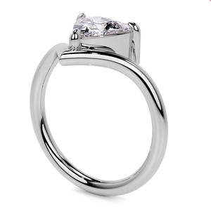 Anillo de Moissanita con Corte Trillón, Plata de Ley 925, Chapado en Oro Blanco, Engaste de Garras, Certificado, de Lujo para Compromiso, Boda y Novia - Product Image 2