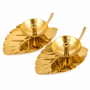 Ensemble de 2 lampes à huile en laiton, design lotus, paire de lampes traditionnelles Pooja Deepak pour la décoration de la maison, du temple, du mandir, de l'arti, du festival Diwali - Product Image 4