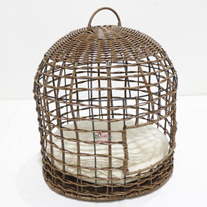 Abri intérieur/extérieur pour animaux de compagnie en jacinthe d'eau tissé à la main d'Artex Dong Thap Factory - Product Image 4