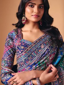 Sari de seda Chinon de diseñador con borde de ribete, borlas Latkan y auténtico trabajo de espejo, reversible, estilo fiesta, largo hasta el tobillo - Product Image 3