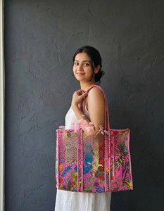 Bolso Tote de Algodón Acolchado Bohemio Hecho a Mano de Alta Calidad con Cierre de Cremallera y Correas para el Hombro, para Todas las Estaciones, Precio de Fábrica - Product Image 1