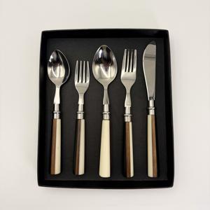 Produit en promotion : Ensemble de couverts en acier inoxydable avec manche en bois et résine pour la maison, l'hôtel et les cadeaux de mariage - Product Image 2