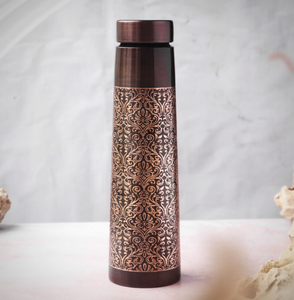 Elegante Juego de Recipientes para Agua de Cobre Grabado Oscuro Estilo Antiguo con Vasos a Juego para el Hogar y la Oficina - Product Image 5