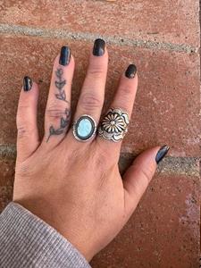 Bague artisanale ovale en turquoise Golden Hills, argent sterling, style bohème, bijou statement du sud-ouest, cadeau artisanal pour elle - Product Image 5