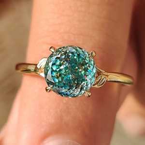 Bijou de luxe en or massif 14 carats avec diamant bleu cyan de laboratoire à facettes portugaises, idéal pour femme, mariage, fiançailles, fête ou comme cadeau - Product Image 1