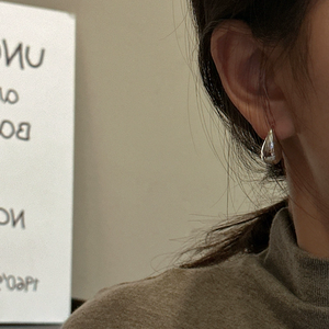 Gem by Gem, Pendientes de Plata de Ley S925 con Diseño Coreano, Estilo Nicho, Forma de Gota de Agua, Modernos, Estilo INS, Unisex - Product Image 2