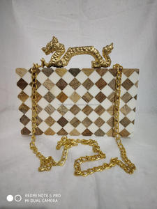 ¡Mini bolso de mano de resina moderno estilo Ángel nuevo accesorio de boda para fiesta en casa India venta! Artesanía pintada a mano - Product Image 4