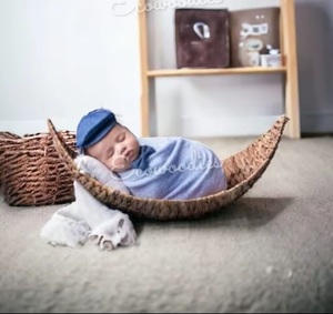 Berceau Bateau en Bambou Fait Main Unique pour Bébés, Bleu, Accessoire de Photographie, Écologique, Durable, Confortable, Lit Moderne en Forme de Cœur - Product Image 3