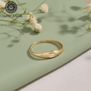 Bague de fiançailles unisexe classique Charm_Jewells en argent plaqué or 22 carats avec moissanite taille coussin, sertie à griffes, certifiée IGI, 3 grammes - Product Image 1