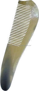 Peigne en corne fait main de qualité supérieure, artisanat naturel durable pour les cheveux et la barbe, avec une finition lisse et durable et un massage du cuir chevelier - Product Image 5