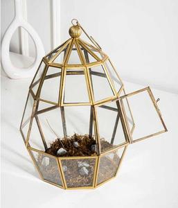 Terrario Decorativo de Cristal y Metal de la Más Alta Calidad, Contenedor de Terrario de Vidrio para Arreglos Florales en Mesa de Oficina u Hogar - Product Image 1