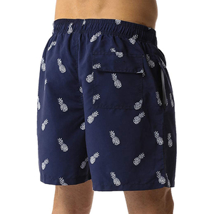 Améliorez votre expérience des sports nautiques avec nos maillots de bain pour hommes, coupe compressive, tissu extensible et protection UV pour un confort optimal. - Product Image 6