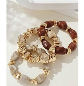 Pulsera de Resina Hecha a Mano de Primera Calidad con Expresión Artística Contemporánea, Accesorio Elegante para la Muñeca para Entusiastas de la Moda - Product Image 1