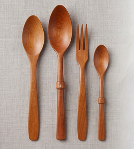Ensemble de couverts en bois poli à la main, design minimaliste, réutilisables pour le camping et l'hôtellerie - Product Image 1