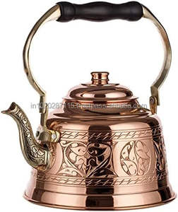 กาต้มน้ำทองแดงโบราณทำมือ พร้อมผิวสีธรรมชาติและโครงสร้างแบบดั้งเดิม เหมาะสำหรับนักสะสมและการตกแต่งบ้านสไตล์ชนบท - Product Image 5