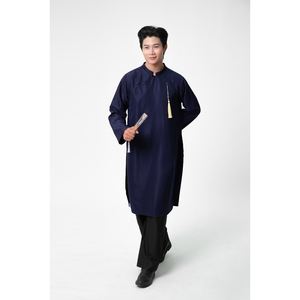 TST-19249.1 Moderno Traje Tradicional Vietnamita AO DAI de Cinco Paneles para Hombre, Ecológico, de Secado Rápido, Transpirable, Largo, de Seda/Algodón - Product Image 3