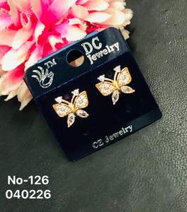Pendientes de tuerca geométricos de acero inoxidable con circonitas y perlas de imitación, chapados en oro, joyería de moda para mujer, almacén indio para bodas y fiestas - Product Image 2