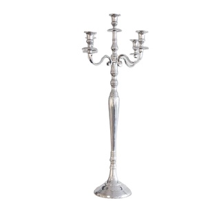 Candelabro de Aluminio de 5 Brazos Plateado para Decoración de Mesa en Bodas y Hogar - Product Image 1