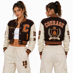 Chaqueta Letterman Corta Personalizada para Mujer, Cuerpo de Lana, Mangas de Cuero con Cierre de Botones, Estilo Bomber, Marca Privada, Logotipo Personalizado, Pedido al por Mayor - Product Image 3
