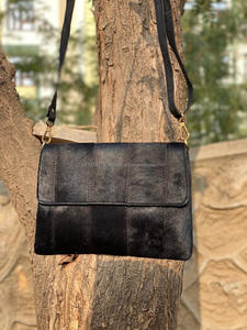 กระเป๋าถือหนังวัวสำหรับผู้หญิงกระเป๋าสะพายพาดลำตัวหนังแท้ใช้งานได้หลากหลายแบบตะวันตกหรูหรา - Product Image 3