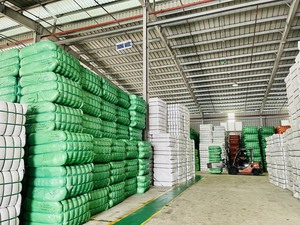 GRS Certificado 15D * 51/64 HCS HS Fibra de grapa verde Precio bajo Reciclado PSF Sofá Almohadas Edredones Juguetes Relleno Siliconizado Incluido - Product Image 5