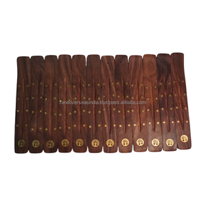 Porte-encens en bois de qualité supérieure avec incrustation de laiton en forme d'arbre et d'étoile, fait à la main, à utiliser au bureau ou à la maison, à prix compétitif - Product Image 1