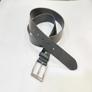 Cinturón de Cuero PU para Hombre con Hebilla Clásica, Cinturón Casual de Moda Duradero, Cinturón Formal de Vestir para Negocios con Longitud Ajustable - Product Image 3