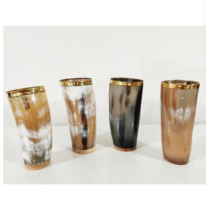 Copa de Cuerno Vikinga Hecha a Mano de Cuerno Natural Genuino, Vaso Pequeño Tallado Estilo Ágata Inspirado en Ángeles, Cuerno de Vaca/Buey/Búfalo - Product Image 1