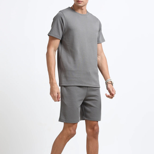 Conjunto de camiseta y pantalones cortos de verano para hombre, transpirable, de alta calidad y bajo precio, con logotipo y talla personalizados, conjunto de camiseta y pantalones cortos de algodón. - Product Image 3