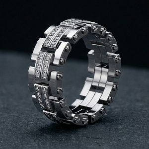Anillo de compromiso personalizado para hombre, de oro blanco, con incrustaciones completas de diamantes de laboratorio VVS, estilo Hip Hop, con diseño de cadena industrial de peso pesado, RAAMAA - Product Image 2