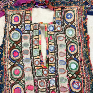 Lote de 50 Piezas de Apliques Bordados Tradicionales Banjara para Cuello de Camisa, Parches para Coser - Product Image 1