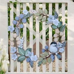 Plaque de porte personnalisée en métal noir avec monogramme lettre E, couronne, nom de famille personnalisé, initiale, décoration murale - Product Image 5