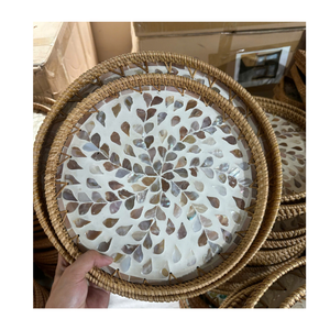 Bandeja de Ratán con Incrustaciones de Madreperla para Frutas, Bebidas y Aperitivos - Product Image 2